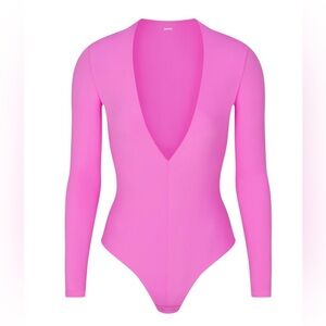 SKIMS NWT Orchid fits everybody plunging bodysuit size M